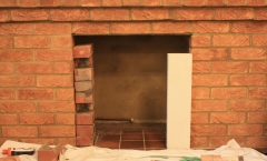 Temporary fixing bricks behind the stone Temporary fixing bricks behind the stone